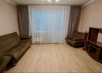 Сдам в аренду 3-ком. квартиру, 66 м2, Тобольск, 10-й микрорайон, 20