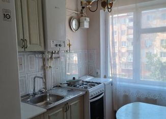 Аренда трехкомнатной квартиры, 65 м2, Керчь, улица Гайдара, 5