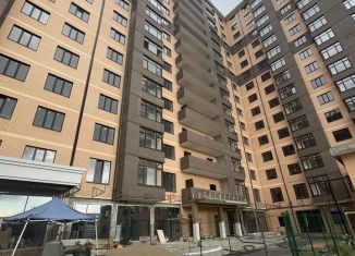 Продам 3-ком. квартиру, 86.2 м2, Карачаево-Черкесия, Кавказская улица, 92/в 3