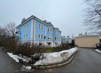 Сдам 3-ком. квартиру, 210 м2, Пушкин, Церковная улица, 4А