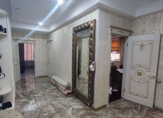 Продам трехкомнатную квартиру, 105 м2, Дагестан, улица Астемирова, 41