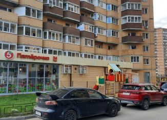 Продается двухкомнатная квартира, 50.3 м2, Воронежская область, Острогожская улица, 168С