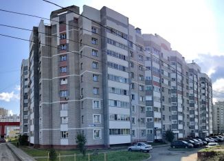 Продается 3-ком. квартира, 68.6 м2, Киров, Ленинский район, Мостовицкая улица, 4