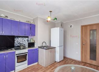 Продается 3-комнатная квартира, 81 м2, Екатеринбург, Кунарская улица, 36