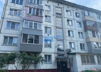 Продается 4-комнатная квартира, 59 м2, Бийск, улица Спекова, 7