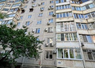 Продажа 2-ком. квартиры, 51.9 м2, Краснодар, улица Думенко, 8