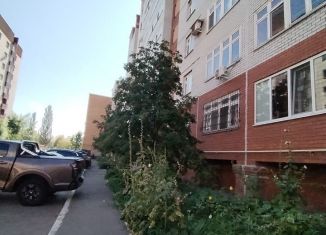 Сдам в аренду 2-ком. квартиру, 65 м2, Казань, улица Маршала Чуйкова, 15Б