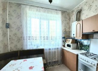 Продается 2-комнатная квартира, 52 м2, Ахтубинск, улица Жуковского, 27