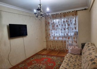 Сдаю 2-комнатную квартиру, 54 м2, Каспийск, Советская улица, 8