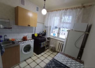 Сдача в аренду 2-ком. квартиры, 42 м2, Кингисепп, проспект Карла Маркса, 4А