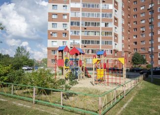 Продажа 2-ком. квартиры, 71.2 м2, Тюмень, улица Маршала Захарова, 15