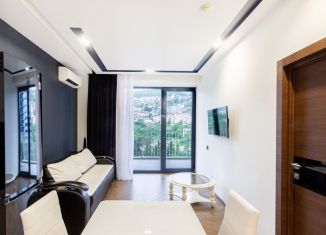 Сдаю в аренду 2-ком. квартиру, 107 м2, Сочи, микрорайон Приморье, Курортный проспект, 105