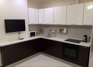 Сдается двухкомнатная квартира, 70 м2, Краснодар, бульвар Клары Лучко, 12, микрорайон Юбилейный