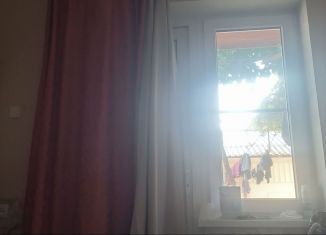 Продается 3-ком. квартира, 62.6 м2, Родники, микрорайон Шагова, 18