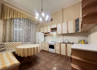 Аренда 2-комнатной квартиры, 62.6 м2, Санкт-Петербург, 12-я линия Васильевского острова, 11