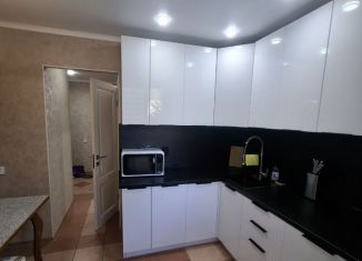 Сдается однокомнатная квартира, 40 м2, село Небуг, улица Газовиков, 1