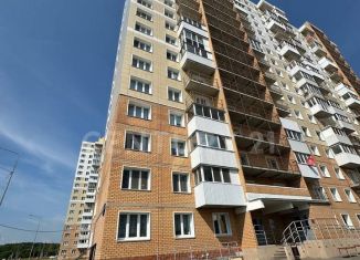 Продается 2-ком. квартира, 49.5 м2, Березники, улица Ивана Дощеникова, 3, ЖК Любимов