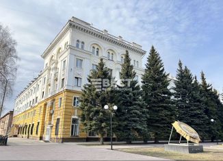 4-комнатная квартира на продажу, 132 м2, Ленинск-Кузнецкий, улица Ломоносова, 2