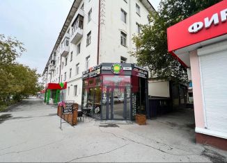 Сдам торговую площадь, 31 м2, Тюмень, улица Орджоникидзе, 51