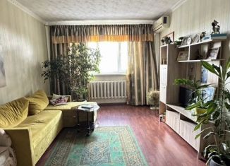 Продам 2-комнатную квартиру, 62.7 м2, Серпухов, улица Ворошилова, 163