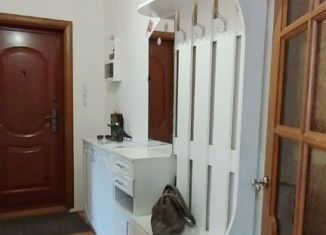 Продаю 2-комнатную квартиру, 67.8 м2, Кропоткин, 1-й микрорайон, 33/2