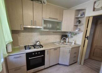 Сдается в аренду 2-ком. квартира, 50 м2, село Небуг, Центральная улица