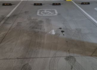 Сдается машиноместо, Крым, улица Маршала Советского Союза Буденного С.М., 33