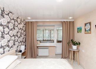 Продается двухкомнатная квартира, 57 м2, Тюмень, улица Белинского, 12