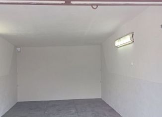 Продам гараж, 16 м2, Саратов, 2-я Садовая улица, 21