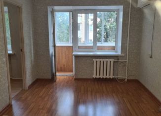 Продам 2-ком. квартиру, 45.5 м2, Октябрьский, Девонская улица, 2