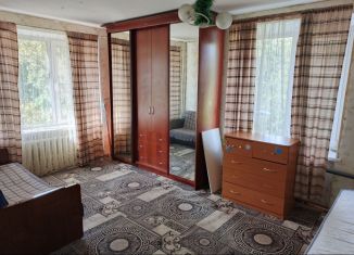 Сдаю однокомнатную квартиру, 28 м2, Кириши, улица Романтиков, 15