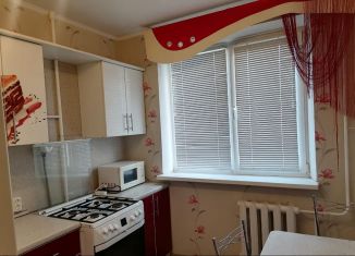 Сдаю в аренду 2-комнатную квартиру, 50 м2, Баймак, проспект Салавата Юлаева, 40