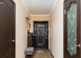 Трехкомнатная квартира на продажу, 67.4 м2, Тюмень, улица Будённого, 15