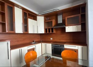 Сдача в аренду 2-ком. квартиры, 68.5 м2, Санкт-Петербург, Бассейная улица, 89