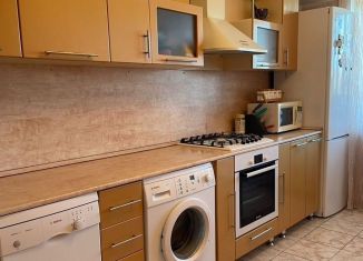 Аренда трехкомнатной квартиры, 87 м2, Йошкар-Ола, улица Дружбы, 81А, 4-й микрорайон