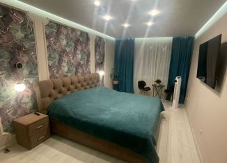 Сдам двухкомнатную квартиру, 54 м2, Кингисепп, Большая Советская улица, 42