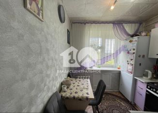 Продам 1-ком. квартиру, 44 м2, Искитим, микрорайон Центральный, 10