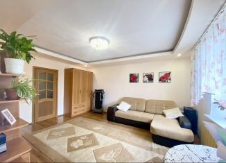 Продам трехкомнатную квартиру, 87.2 м2, Копейск, Комсомольская улица, 16