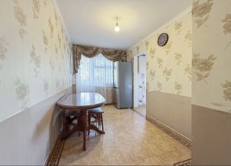 Продам 2-ком. квартиру, 62 м2, Таганрог, улица Сызранова, 25-4