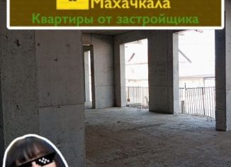 Продается 2-ком. квартира, 87 м2, Махачкала, проспект Насрутдинова, 154, Ленинский внутригородской район