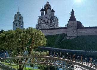 Продам 3-ком. квартиру, 85.5 м2, Псков, Советская набережная, 6