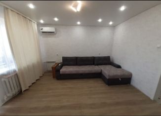 Продаю 1-ком. квартиру, 42 м2, Кумертау, Советская улица, 12А