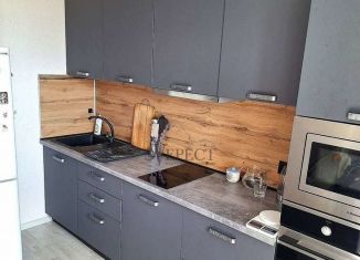 Продам однокомнатную квартиру, 35 м2, Старый Оскол, микрорайон Заречье, 17