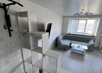 Продаю 2-ком. квартиру, 47 м2, Мурманск, улица Александрова, 24к1