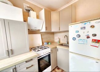 Продается двухкомнатная квартира, 41.3 м2, поселок Листвянка, Новая улица, 6