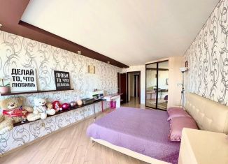 Продаю трехкомнатную квартиру, 107 м2, Республика Башкортостан, улица 8 Марта, 19