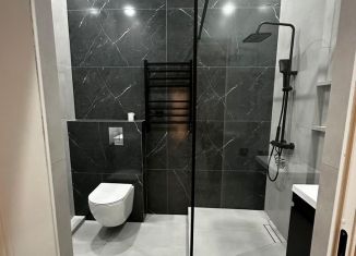 Сдаю 3-комнатную квартиру, 85 м2, Грозный, улица Хамзата У. Орзамиева, 38