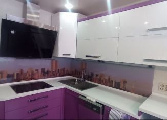 Трехкомнатная квартира на продажу, 70.4 м2, Кинешма, улица Фурманова, 3