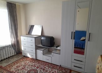 Сдается 2-ком. квартира, 51 м2, Тюмень, улица Будённого, 3