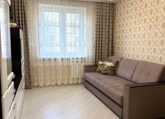 Сдача в аренду 2-ком. квартиры, 60 м2, Киров, Широтная улица, 4